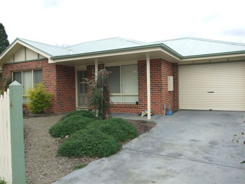 4 Morelle Court, Mooroolbark VIC 3138