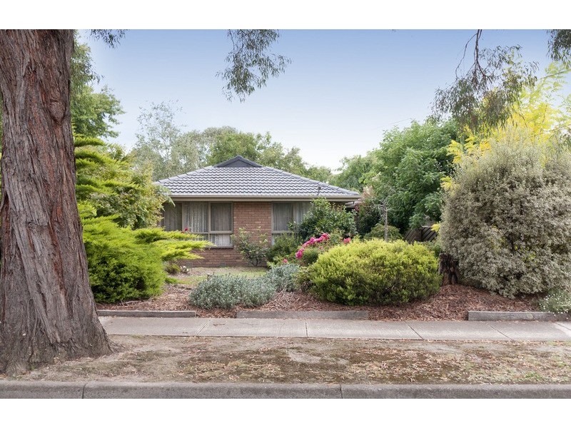 11 Turkeith Crescent, Croydon North VIC 3136