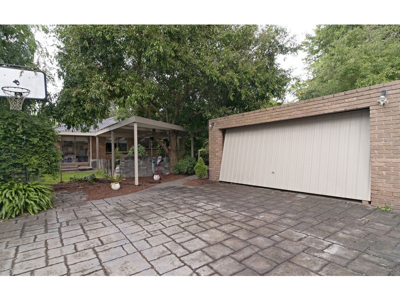 11 Turkeith Crescent, Croydon North VIC 3136