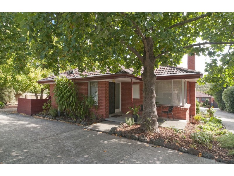 1/9 Churchill Road, Croydon VIC 3136