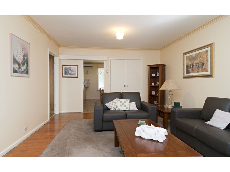 1/9 Churchill Road, Croydon VIC 3136