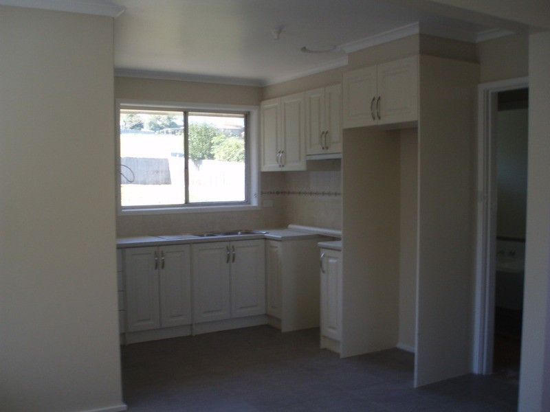 12 Saxon Drive, Mooroolbark VIC 3138