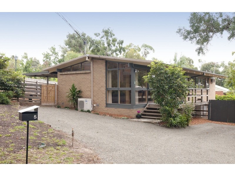 5 Yanina Court, Croydon VIC 3136