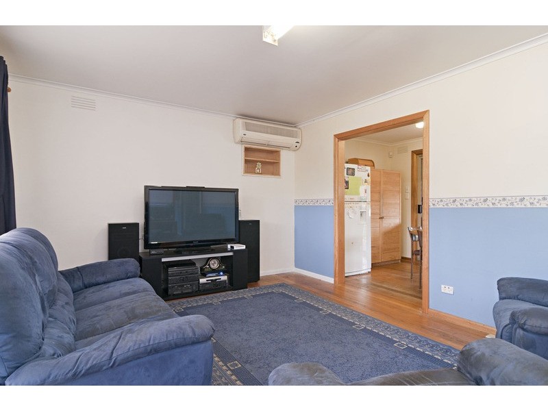 15 Roslyn Street, Montrose VIC 3765