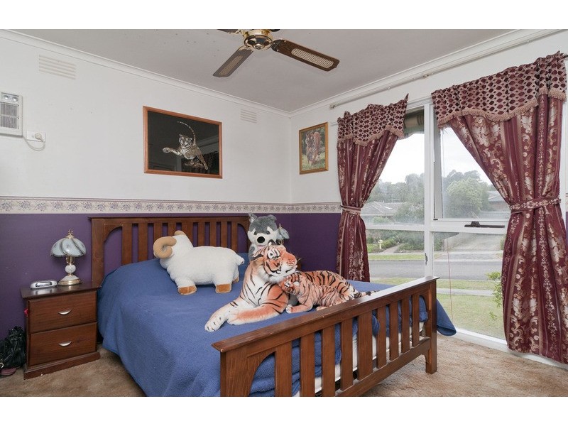 15 Roslyn Street, Montrose VIC 3765