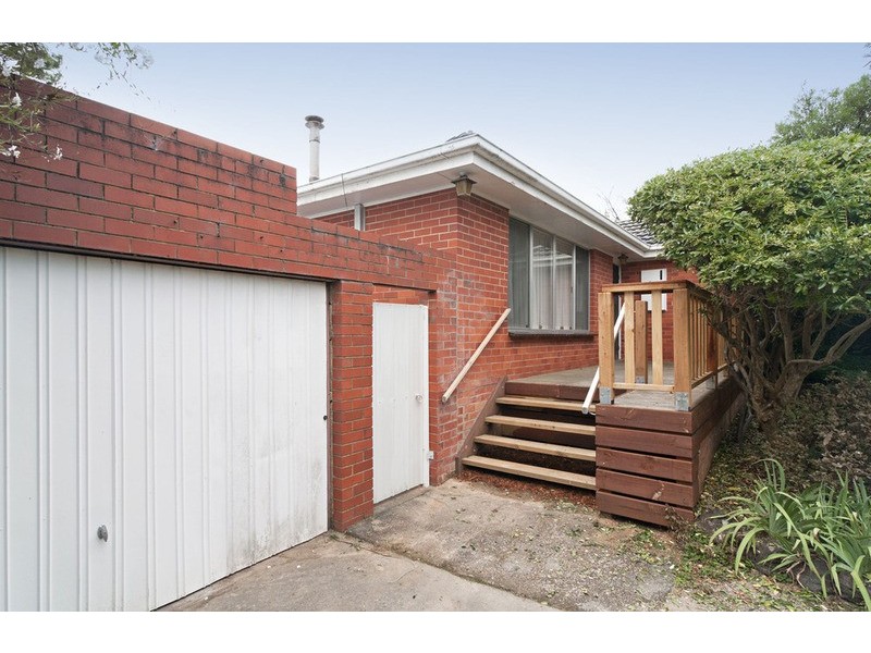 15 Nolan Avenue, Mooroolbark VIC 3138