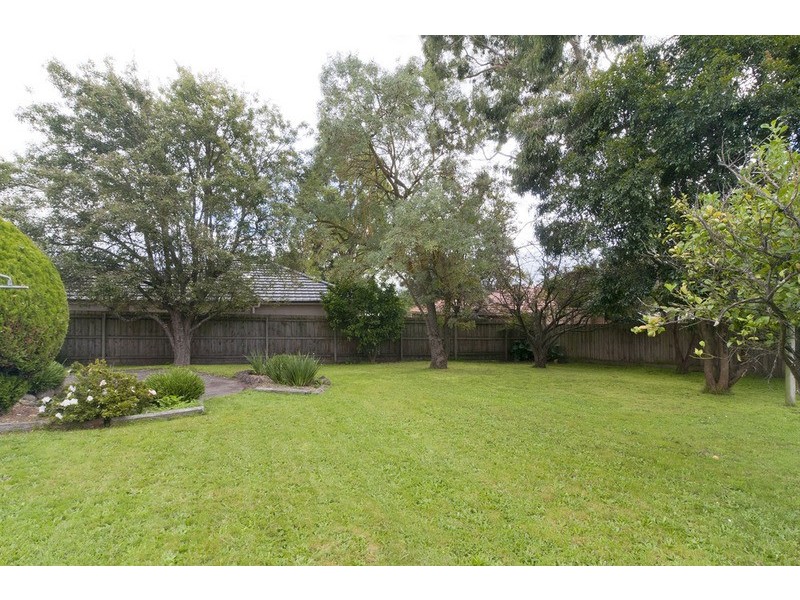 15 Nolan Avenue, Mooroolbark VIC 3138