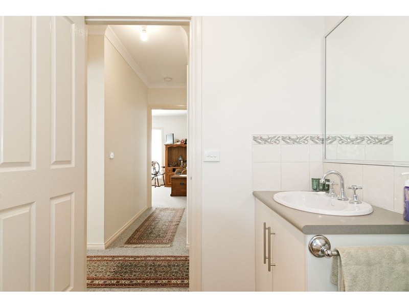 60a Hawthory Road, Kilsyth VIC 3137