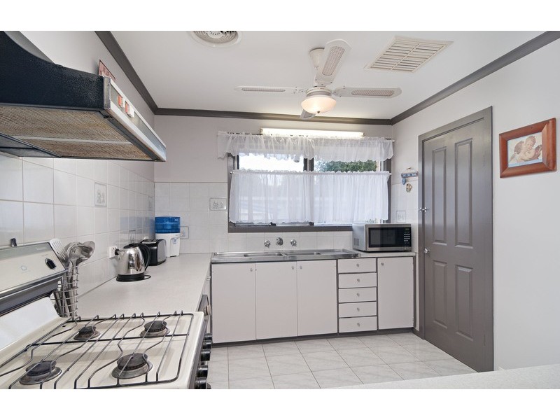 14 Swinburne Avenue, Mooroolbark VIC 3138