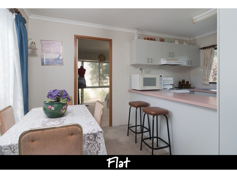 14 Swinburne Avenue, Mooroolbark VIC 3138