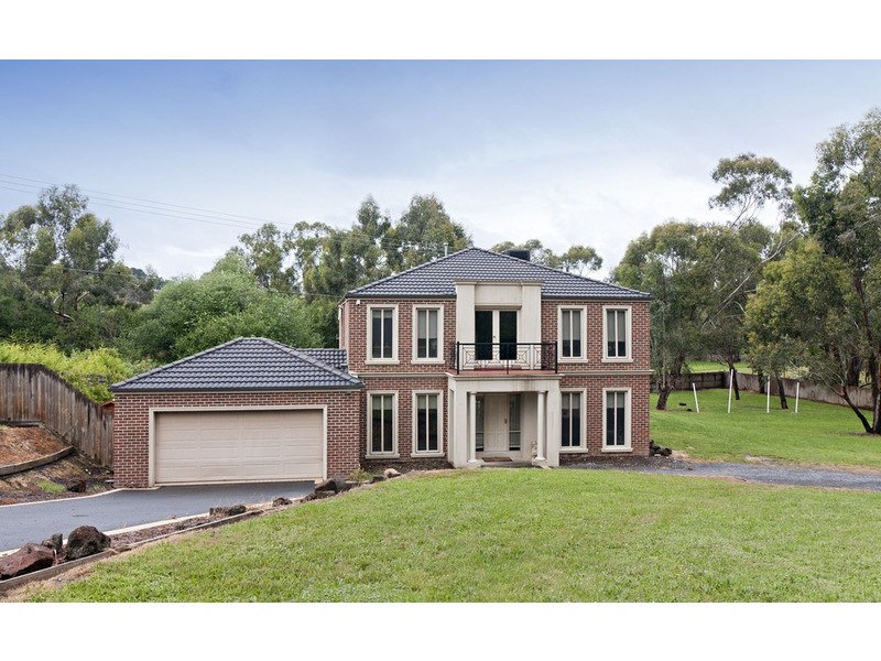 26 Pine Road, Mooroolbark VIC 3138