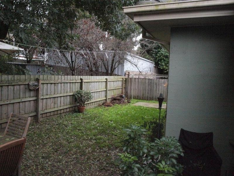 2/75 Cardigan Road, Mooroolbark VIC 3138