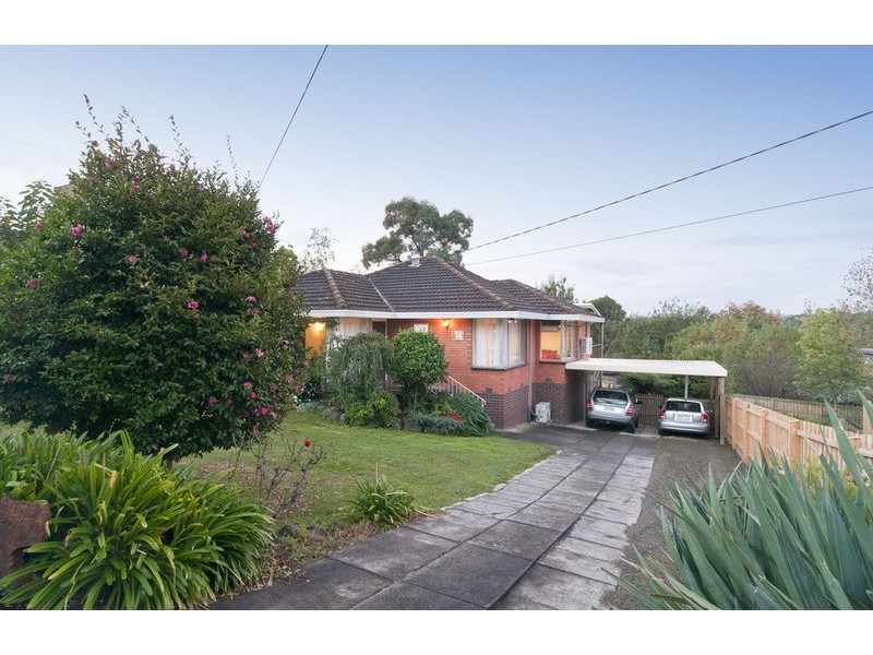 14 Central Avenue, Mooroolbark VIC 3138