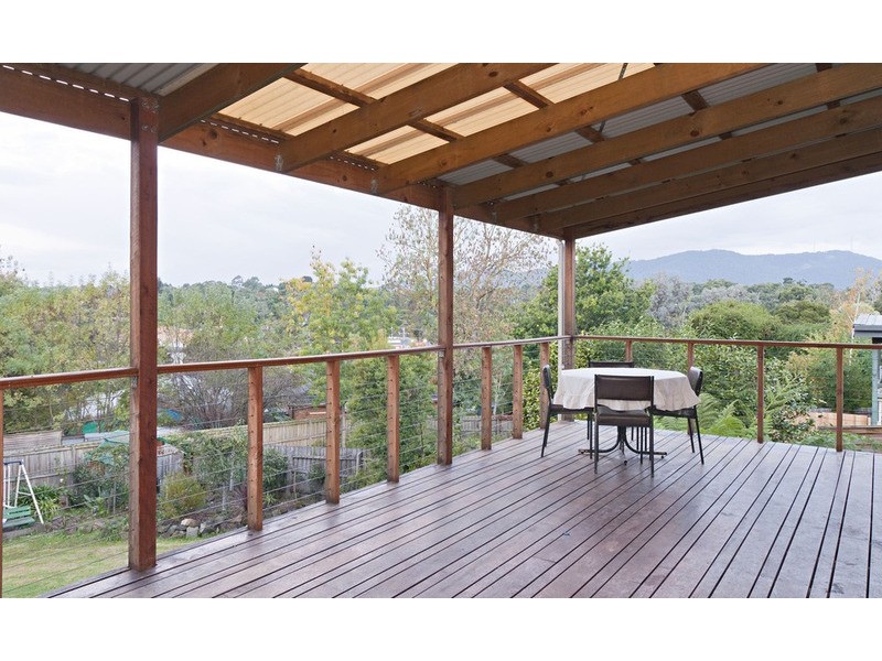 14 Central Avenue, Mooroolbark VIC 3138
