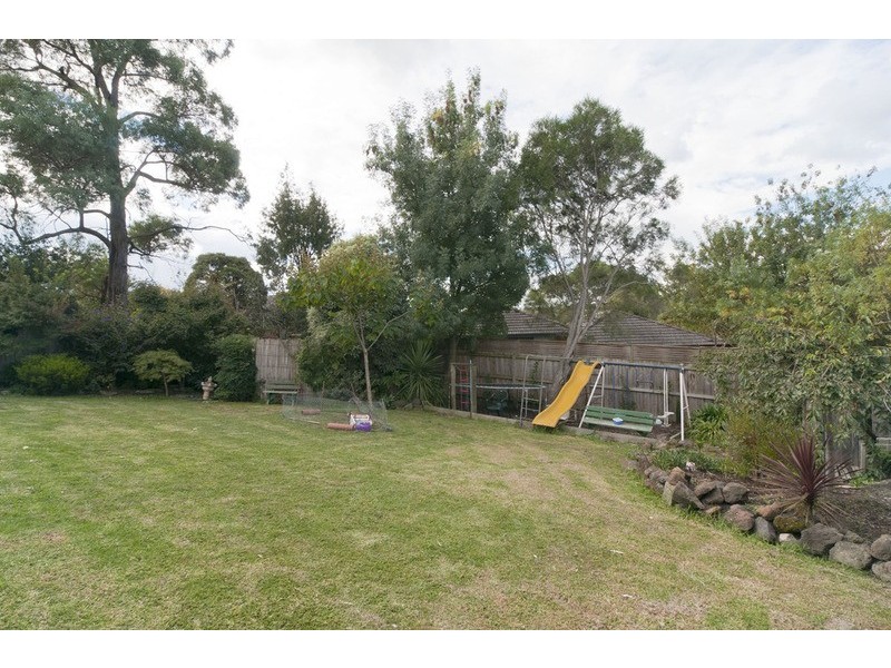 14 Central Avenue, Mooroolbark VIC 3138