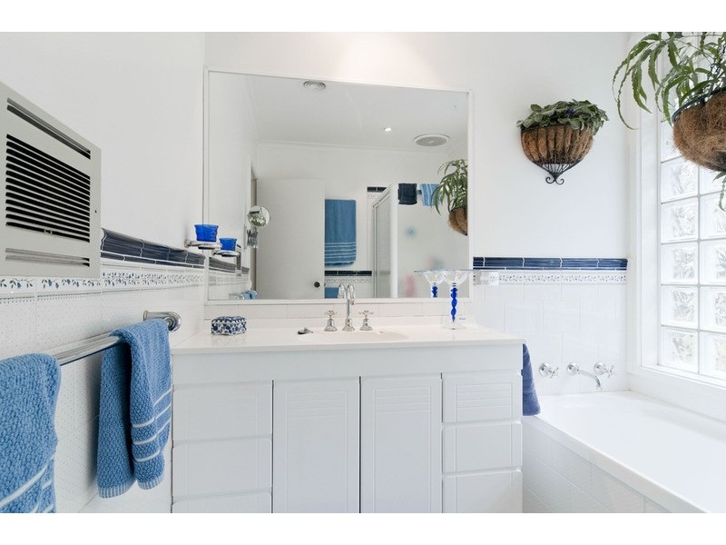 9 Avis Court, Ringwood VIC 3134