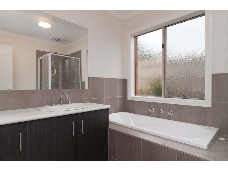 21a Orrong Road, Mooroolbark VIC 3138