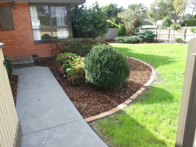 1/13 Terrigal Crescent, Kilsyth VIC 3137