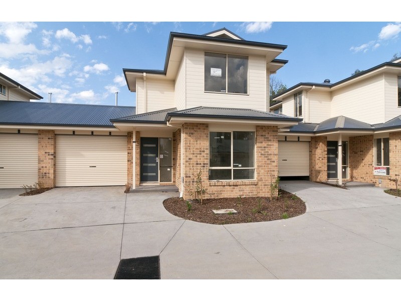 2/22 Charles Street, Mooroolbark VIC 3138