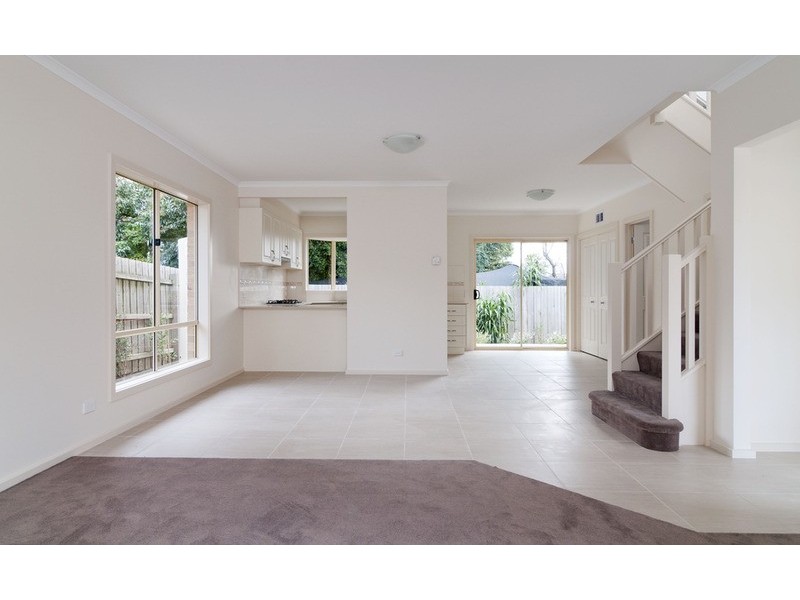 6/22 Charles Street, Mooroolbark VIC 3138