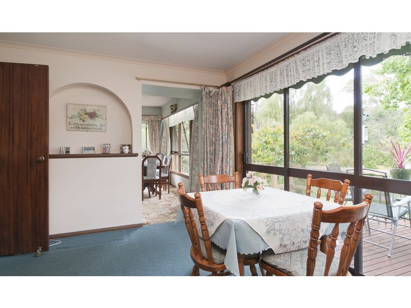 36 Buckmaster Drive, Mount Evelyn VIC 3796