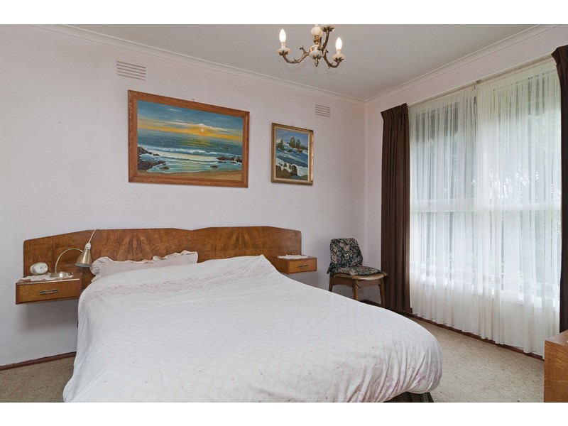 28 Sheldon Avenue, Mooroolbark VIC 3138