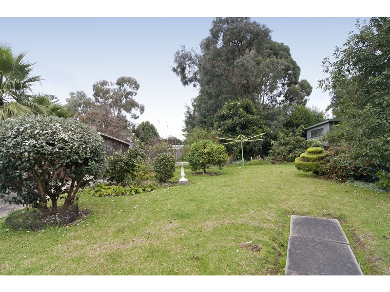 28 Sheldon Avenue, Mooroolbark VIC 3138