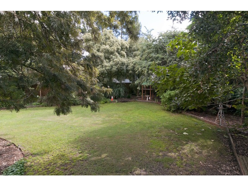 11 Mersey Road, Kilsyth VIC 3137