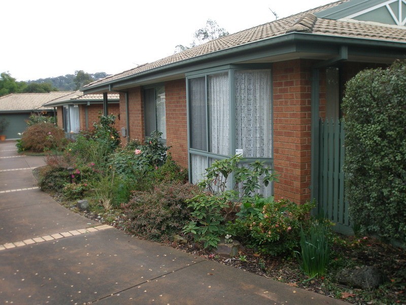 1/17 Karingal Street, Croydon VIC 3136