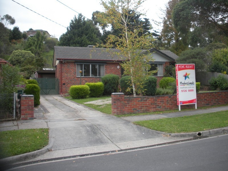 14 Croydondale Drive, Mooroolbark VIC 3138