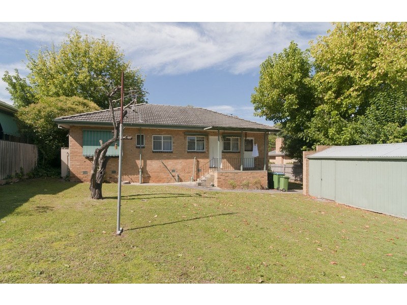 35 Boyana Crescent, Croydon VIC 3136