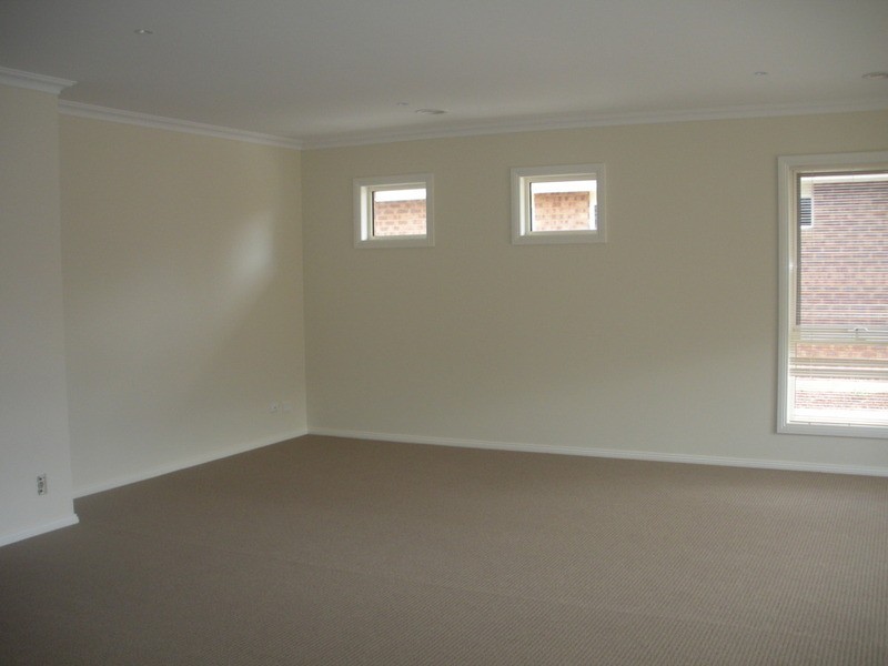 5/5 Forest Way, Kilsyth VIC 3137