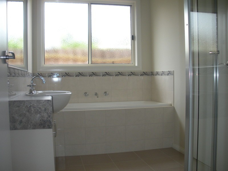 5/5 Forest Way, Kilsyth VIC 3137