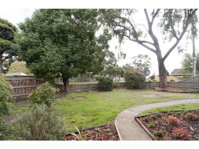 2 Crinan Street, Kilsyth VIC 3137