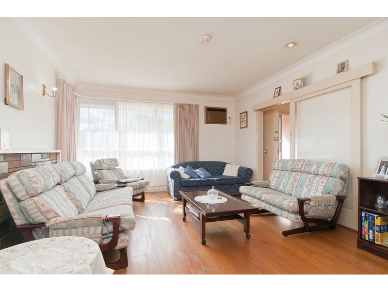 34 Sweetland Road, Mooroolbark VIC 3138