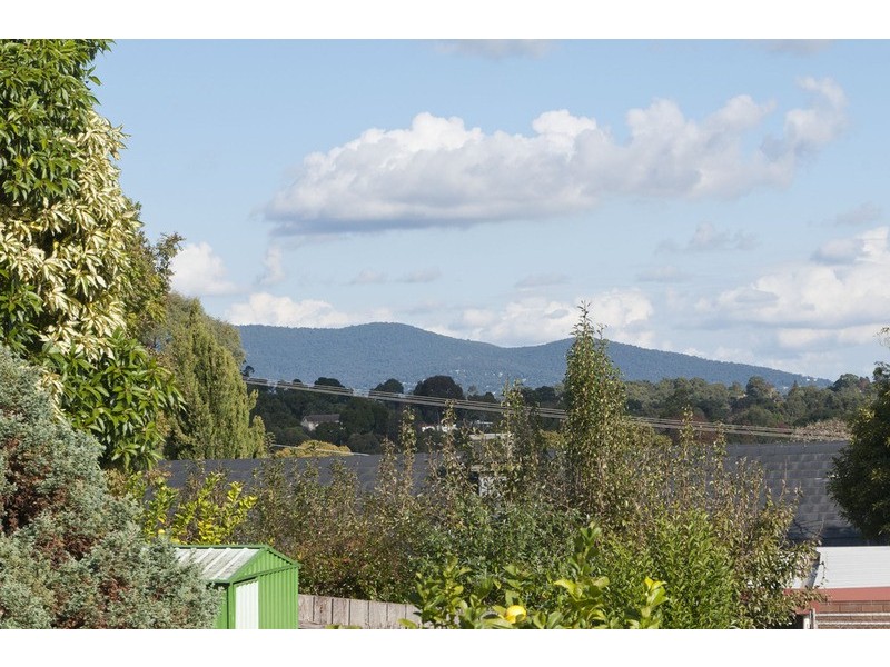 34 Sweetland Road, Mooroolbark VIC 3138