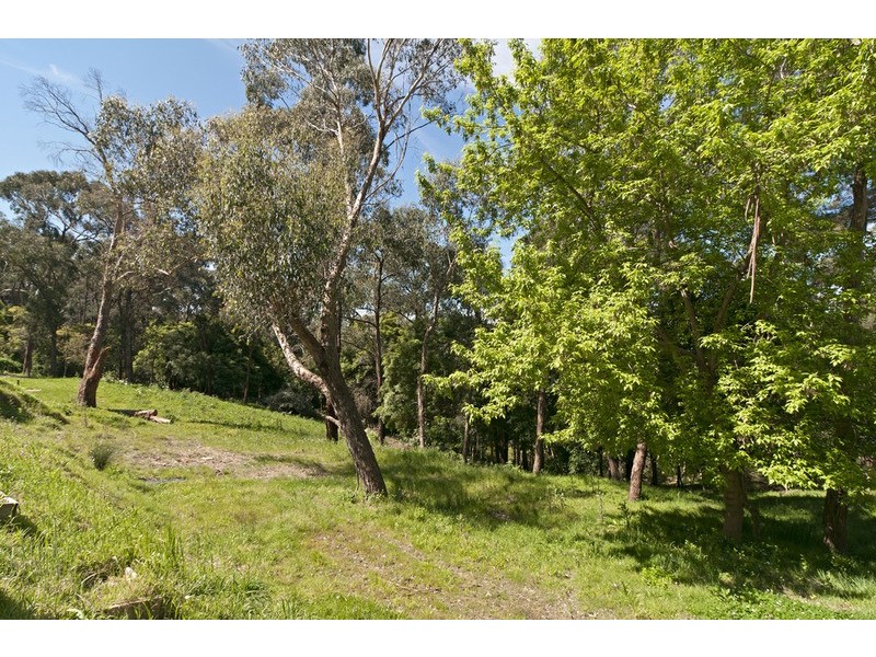 11 Thomas Crescent, Lilydale VIC 3140