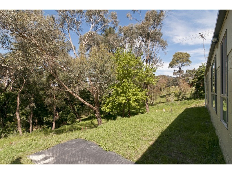 11 Thomas Crescent, Lilydale VIC 3140