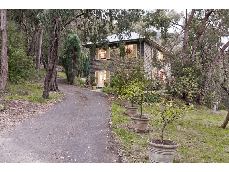 1 Lower View Road, Montrose VIC 3765