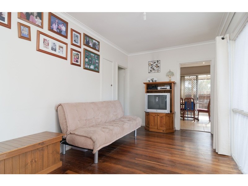 11 Esther Crescent, Mooroolbark VIC 3138