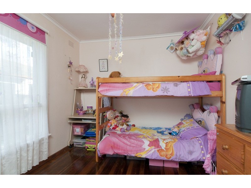 11 Esther Crescent, Mooroolbark VIC 3138