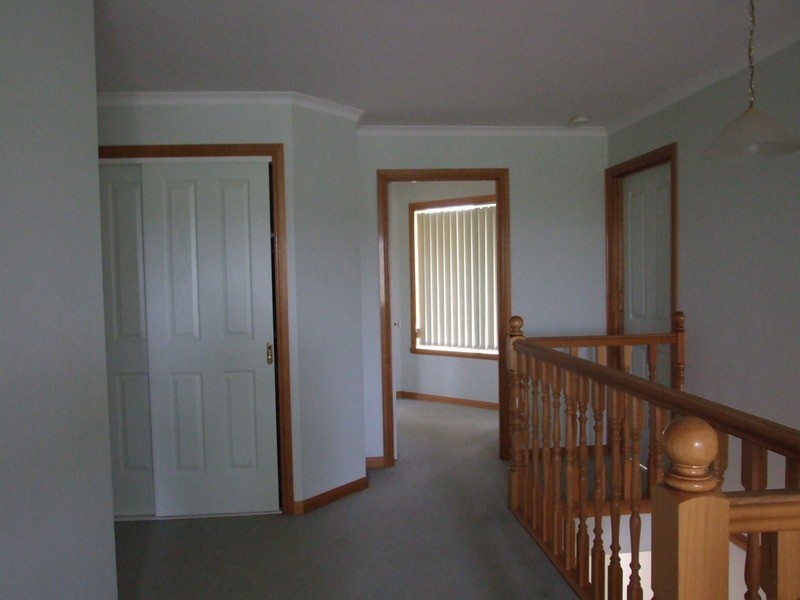 3 Tony Place, Mooroolbark VIC 3138