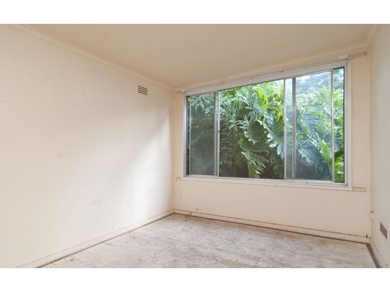 18 Forest Road, Ferntree Gully VIC 3156