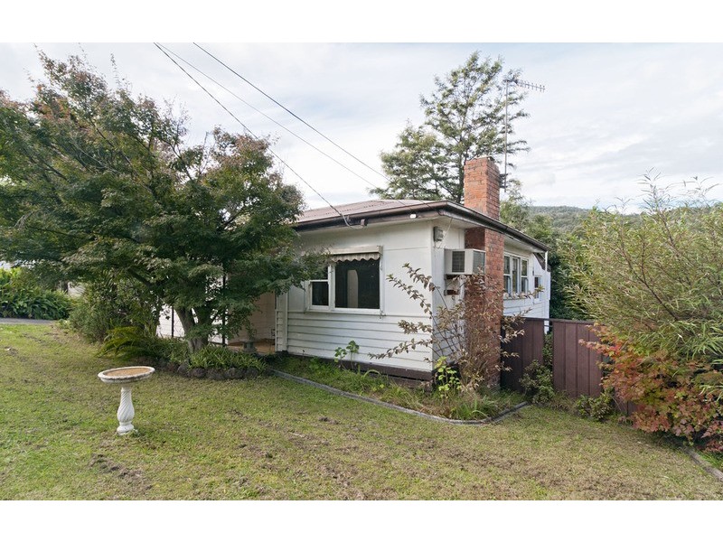 18 Forest Road, Ferntree Gully VIC 3156