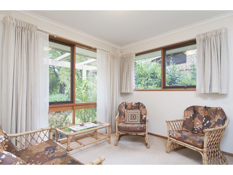 24 Lemongrove Crescent, Croydon Hills VIC 3136