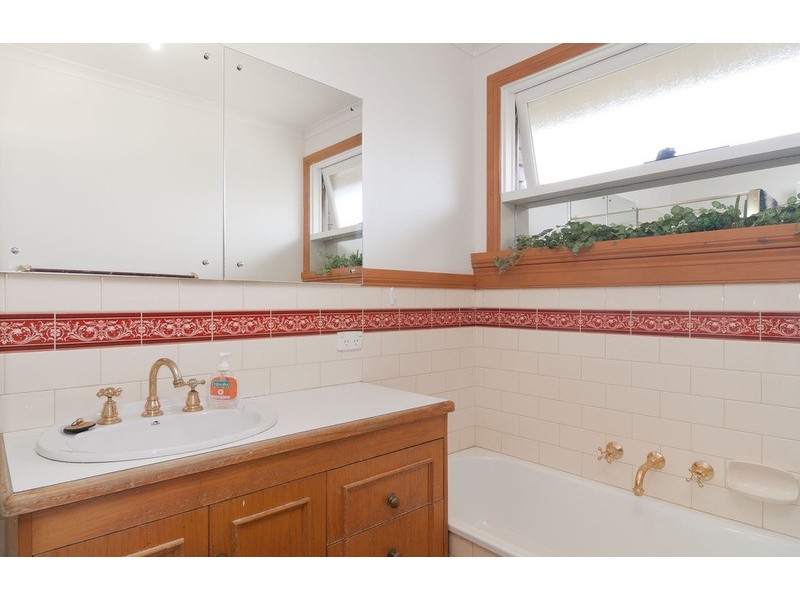 137 Cherylnne Crescent, Kilsyth VIC 3137