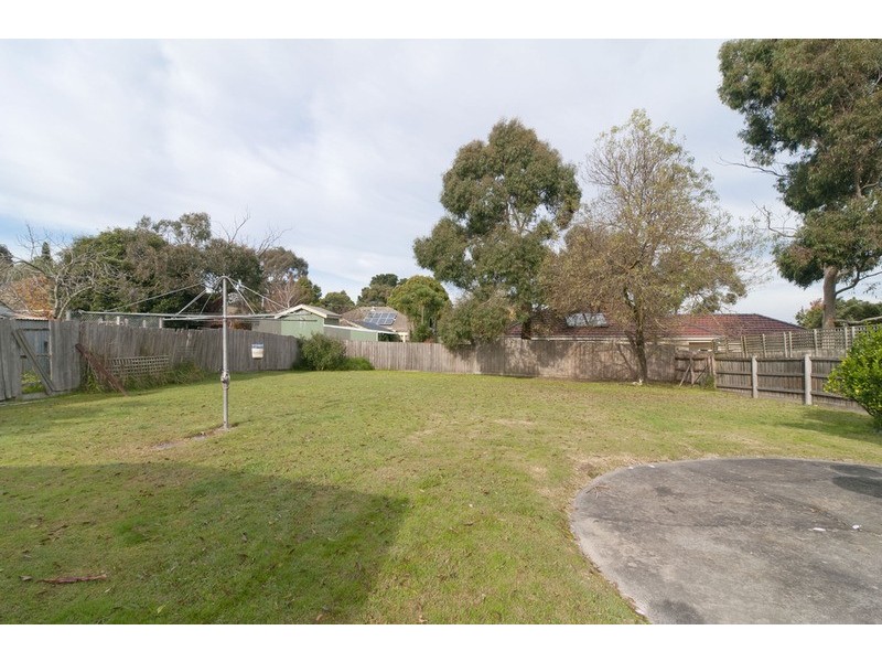 8 Wendover Avenue, Bayswater North VIC 3153