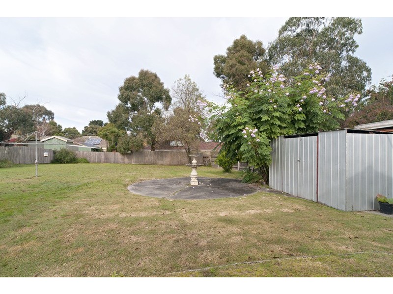 8 Wendover Avenue, Bayswater North VIC 3153