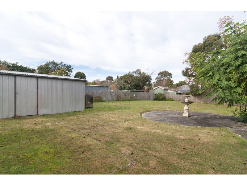 8 Wendover Avenue, Bayswater North VIC 3153