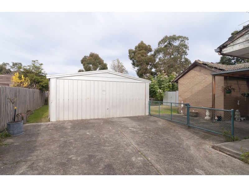 8 Wendover Avenue, Bayswater North VIC 3153